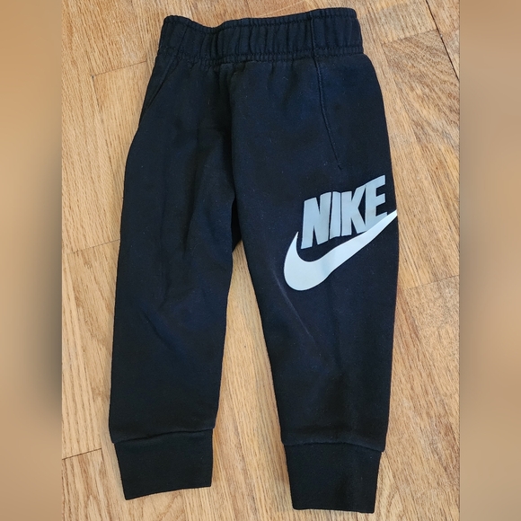 2T Nike Athletic Pants 3 pairs - Picture 5 of 8